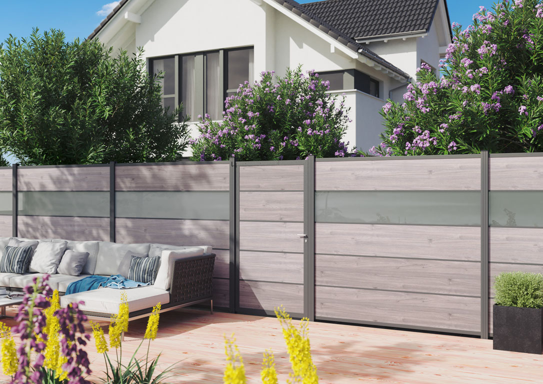 Ambiente mit FARÖ-Serie HPL-Steckzaunsystem