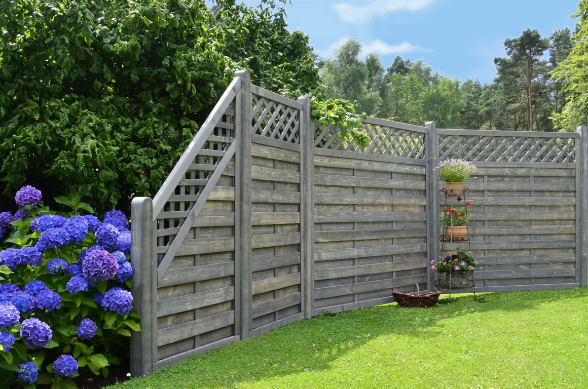 Ambiente mit BARTEK-Serie ECKE, grau lasiert