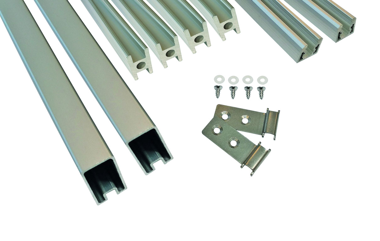 FARÖ-Serie HPL-Steckzaunsystem FARÖ-Serie HPL-Steckzaunsystem aus Aluminium Farbe Silber